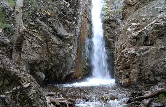 الماء المقدس في جبال الالب مقصد الكثيرين.. يعالج العيون والخمول ايضا صورة رقم 2
