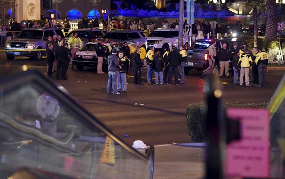 سائقة تدهس حشدا من الناس بعد مسابقة ملكة جمال وتوقع 37 بين قتيل وجريح صورة رقم 8 سائقة تدهس حشدا من الناس بعد مسابقة ملكة جمال وتوقع 37 بين قتيل وجريح صورة رقم 8