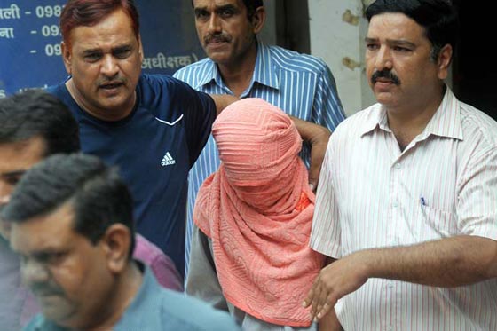 غضب في الهند بسبب الافراج عن مغتصب خطر بعد 3 سنوات من سجن صورة رقم 2 غضب في الهند بسبب الافراج عن مغتصب خطر بعد 3 سنوات من سجن صورة رقم 2