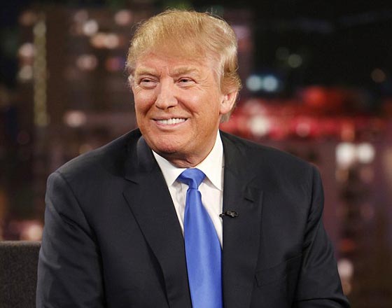 200 مسلم يؤدون الصلاة امام المقر الانتخابي لدونالد ترامب بنيويورك صورة رقم 6 200 مسلم يؤدون الصلاة امام المقر الانتخابي لدونالد ترامب بنيويورك صورة رقم 6