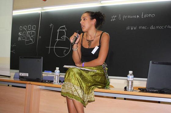 من هي نجوى جويلي النائبة من أصل مصري التي اقتحمت البرلمان الاسباني؟ صورة رقم 6 من هي نجوى جويلي النائبة من أصل مصري التي اقتحمت البرلمان الاسباني؟ صورة رقم 6