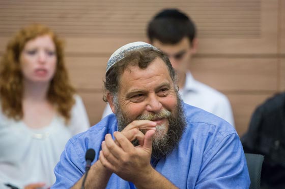 اسرائيلي متطرف يصف المسيحيين بمصاصي الدماء ويدعو لمنع احتفالاتهم وطردهم صورة رقم 3 اسرائيلي متطرف يصف المسيحيين بمصاصي الدماء ويدعو لمنع احتفالاتهم وطردهم صورة رقم 3