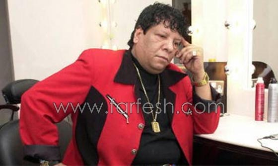 وصلة غنائية يهديها شعبان عبد الرحيم لصديقه السعودي بملابس الاحرام صورة رقم 3