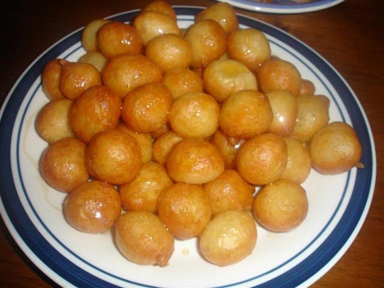 الزلابية: حلوى لذيذة للفقراء احبها الأثرياء وارتبطت بعيد المولد النبوي الشريف صورة رقم 3 الزلابية: حلوى لذيذة للفقراء احبها الأثرياء وارتبطت بعيد المولد النبوي الشريف صورة رقم 3