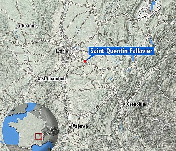 جريمة مروعة: انتحار سجين بعد ان قطع رأس رئيسه في العمل وحاول تفجير مصنع! صورة رقم 5 جريمة مروعة: انتحار سجين بعد ان قطع رأس رئيسه في العمل وحاول تفجير مصنع! صورة رقم 5