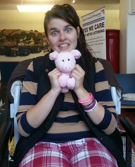 تظاهرت انها مريضة بالسرطان وحظيت بعيشة هانئة حتى حلت الكارثة صورة رقم 4 تظاهرت انها مريضة بالسرطان وحظيت بعيشة هانئة حتى حلت الكارثة صورة رقم 4