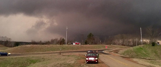 مصرع 14 شخصا في الولايات المتحدة نتيجة العواصف في ليلة العيد صورة رقم 5 مصرع 14 شخصا في الولايات المتحدة نتيجة العواصف في ليلة العيد صورة رقم 5