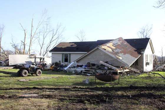 مصرع 14 شخصا في الولايات المتحدة نتيجة العواصف في ليلة العيد صورة رقم 6 مصرع 14 شخصا في الولايات المتحدة نتيجة العواصف في ليلة العيد صورة رقم 6