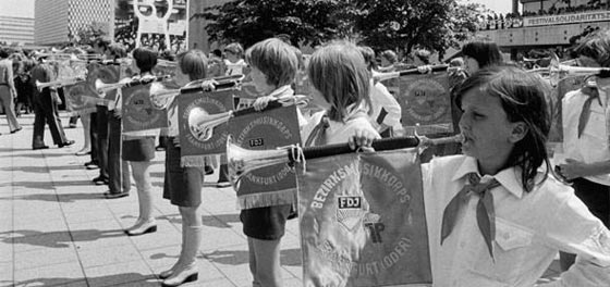 صور احتفالات عيد الميلاد المجيد من الحرب العالمية وحتى الآن صورة رقم 5 صور احتفالات عيد الميلاد المجيد من الحرب العالمية وحتى الآن صورة رقم 5