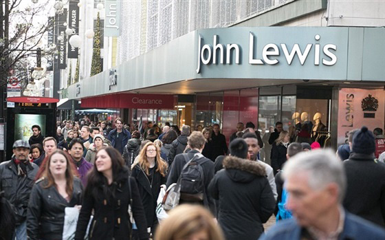 زحمة يا دنيا.. 27 مليون بريطانيا يتسوقون ليلة عيد الميلاد صورة رقم 4 زحمة يا دنيا.. 27 مليون بريطانيا يتسوقون ليلة عيد الميلاد صورة رقم 4