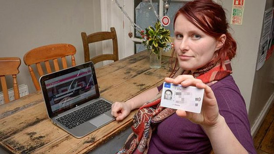 سيدة بريطانية منعت من السفر لتشابه اسمها مع داعش صورة رقم 1