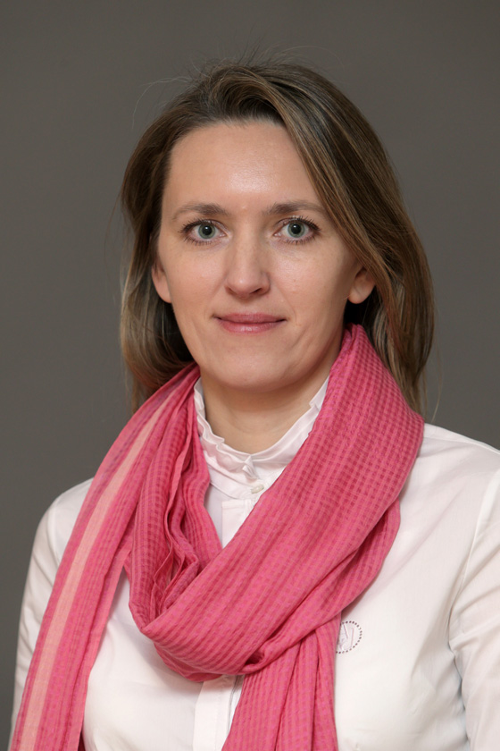 الرئيس الاستوني يعقد قرانه على موظفة في وزارة الدفاع بلاتفيا صورة رقم 6 الرئيس الاستوني يعقد قرانه على موظفة في وزارة الدفاع بلاتفيا صورة رقم 6