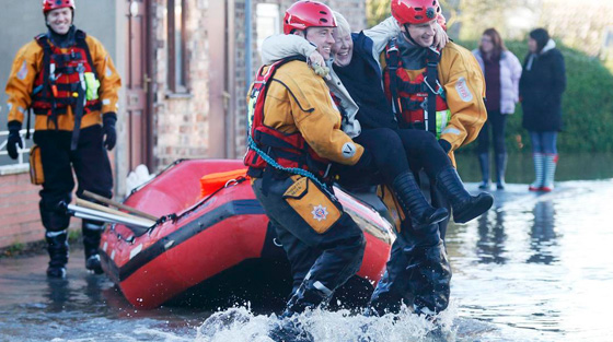 كاميرون يعزز قوات الطوارئ بجنود الجيش في مواجهة الفيضانات صورة رقم 3 كاميرون يعزز قوات الطوارئ بجنود الجيش في مواجهة الفيضانات صورة رقم 3