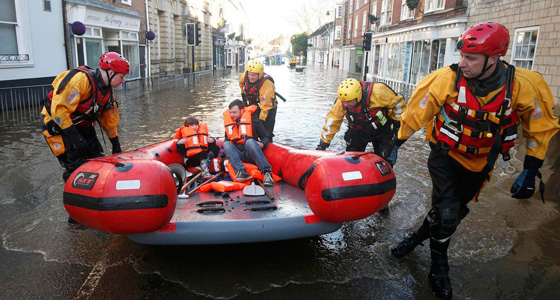 كاميرون يعزز قوات الطوارئ بجنود الجيش في مواجهة الفيضانات صورة رقم 2 كاميرون يعزز قوات الطوارئ بجنود الجيش في مواجهة الفيضانات صورة رقم 2