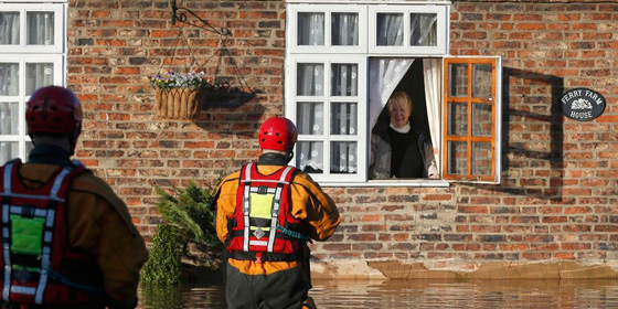 كاميرون يعزز قوات الطوارئ بجنود الجيش في مواجهة الفيضانات صورة رقم 5 كاميرون يعزز قوات الطوارئ بجنود الجيش في مواجهة الفيضانات صورة رقم 5
