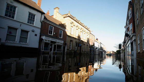 كاميرون يعزز قوات الطوارئ بجنود الجيش في مواجهة الفيضانات صورة رقم 7 كاميرون يعزز قوات الطوارئ بجنود الجيش في مواجهة الفيضانات صورة رقم 7