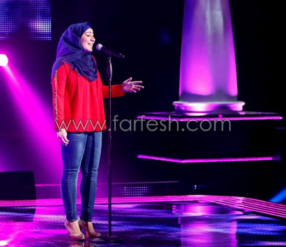 فيديو ذا فويس: والد الفائزة نداء شرارة يتراجع عن مقاطعتها ويقول: سأقتلع عيون من يسئ لها !  صورة رقم 9