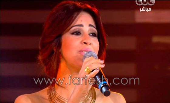 ستار اكاديمي: قارن بين فيديو حنان مع رفاييل في اغنية (بعشق روحك) وبين رنا سماحة مع نور  صورة رقم 8