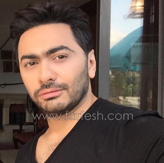 فيديو نادر: تامر حسني في بداياته يغني للهضبة عمرو دياب (بعد الليالي) صورة رقم 8