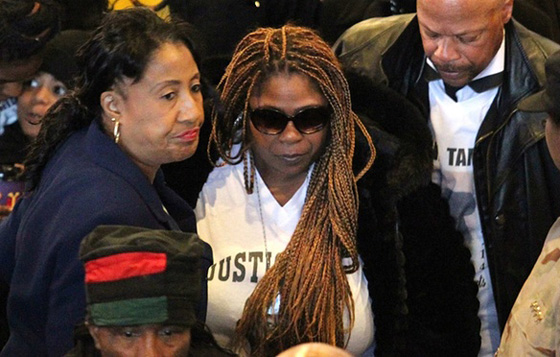 غضب واحتجاجات في نيويورك بعد تبرئة شرطي من قتل طفل اسود صورة رقم 1