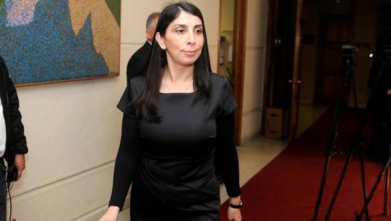 بطانية تحرج نائبة برلمانية وتدخلها دائرة الاستهتار والسخرية صورة رقم 11 بطانية تحرج نائبة برلمانية وتدخلها دائرة الاستهتار والسخرية صورة رقم 11