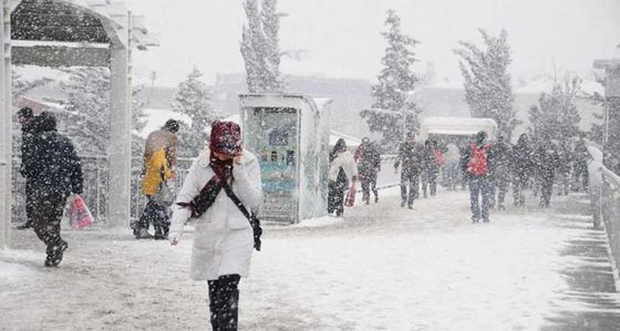 عاصفة ثلجية تركية تجمد الطائرات وتوقف الرحلات صورة رقم 2 عاصفة ثلجية تركية تجمد الطائرات وتوقف الرحلات صورة رقم 2