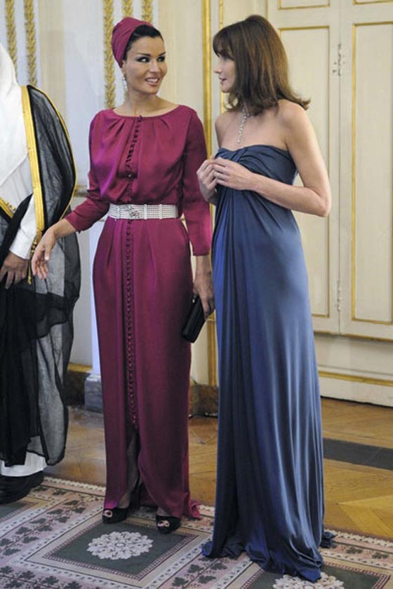 هل فعلا أصيبت الشيخة موزة بجلطة في المخ وتتلقى العلاج في سويسرا ام ان زوجها هو المصاب؟ صورة رقم 7 هل فعلا أصيبت الشيخة موزة بجلطة في المخ وتتلقى العلاج في سويسرا ام ان زوجها هو المصاب؟ صورة رقم 7