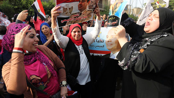 طرائف المصريين في الانتخابات.. عجوز تصوت للمرحوم وآخر يدخل مع حماره صورة رقم 29