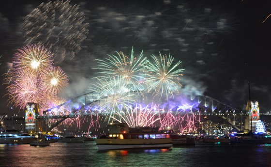 صور مبهرة.. هكذا ودع العالم عاما واستقبل العام الجديد 2016 صورة رقم 60 صور مبهرة.. هكذا ودع العالم عاما واستقبل العام الجديد 2016 صورة رقم 60