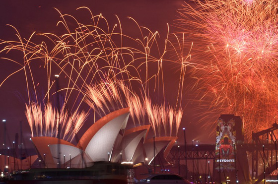 صور مبهرة.. هكذا ودع العالم عاما واستقبل العام الجديد 2016 صورة رقم 62 صور مبهرة.. هكذا ودع العالم عاما واستقبل العام الجديد 2016 صورة رقم 62