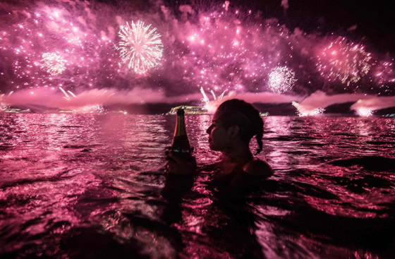 صور مبهرة.. هكذا ودع العالم عاما واستقبل العام الجديد 2016 صورة رقم 75 صور مبهرة.. هكذا ودع العالم عاما واستقبل العام الجديد 2016 صورة رقم 75