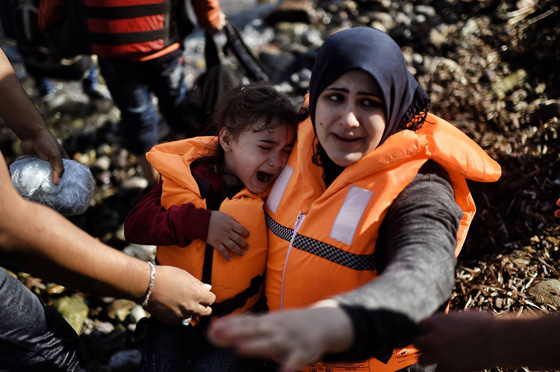 رحلات الموت للاجئين كانت ابرز المشاهد التي هزت العالم في 2015 صورة رقم 15 رحلات الموت للاجئين كانت ابرز المشاهد التي هزت العالم في 2015 صورة رقم 15