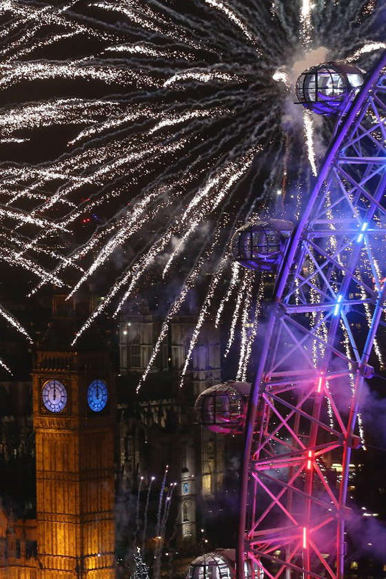 صور مبهرة.. هكذا ودع العالم عاما واستقبل العام الجديد 2016 صورة رقم 37 صور مبهرة.. هكذا ودع العالم عاما واستقبل العام الجديد 2016 صورة رقم 37