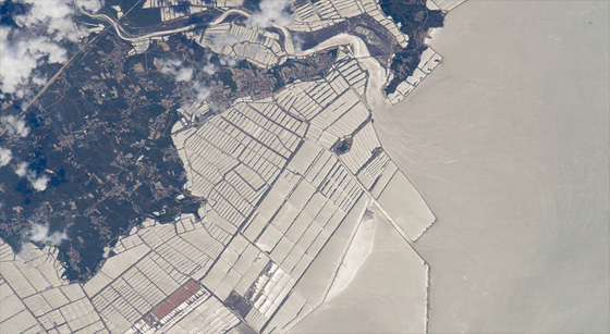 ناسا تعرض 15 صورة رائعة التقطتها محطة الفضاء للأرض عام 2015 صورة رقم 14 ناسا تعرض 15 صورة رائعة التقطتها محطة الفضاء للأرض عام 2015 صورة رقم 14