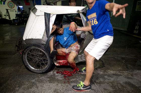 مقتل شخصين بالرصاص اثناء احتفالات راس السنة بالفلبين صورة رقم 5 مقتل شخصين بالرصاص اثناء احتفالات راس السنة بالفلبين صورة رقم 5