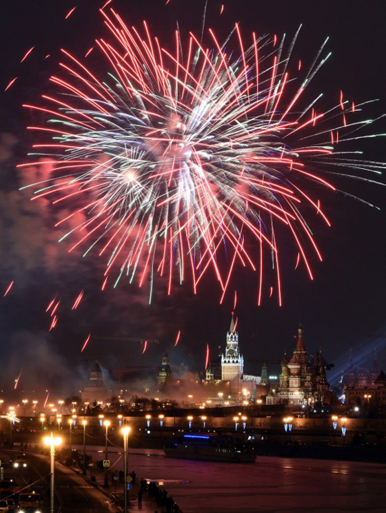 صور مبهرة.. هكذا ودع العالم عاما واستقبل العام الجديد 2016 صورة رقم 73 صور مبهرة.. هكذا ودع العالم عاما واستقبل العام الجديد 2016 صورة رقم 73