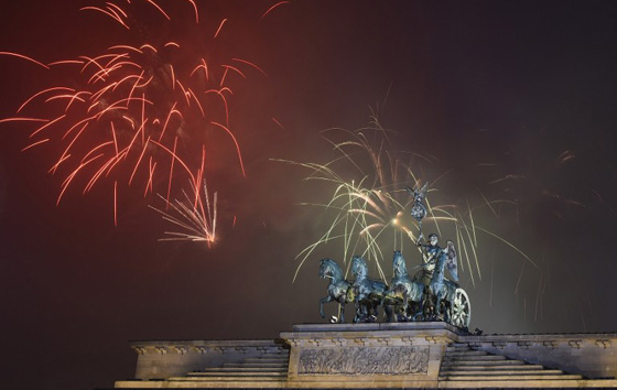 صور مبهرة.. هكذا ودع العالم عاما واستقبل العام الجديد 2016 صورة رقم 42 صور مبهرة.. هكذا ودع العالم عاما واستقبل العام الجديد 2016 صورة رقم 42