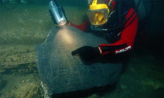 اكتشاف مدينة اثرية فرعونية تعود الى 700 سنة قبل الميلاد في عمق النيل صورة رقم 1