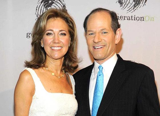 نهاية اشهر فضيحة اميركية باستقالة وطلاق حاكم نيويورك والقضاء على مستقبل صديقته صورة رقم 13