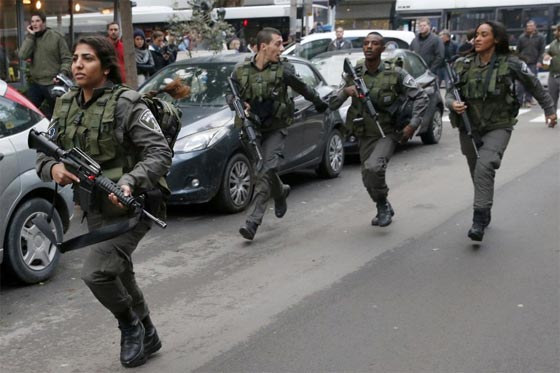 عمليات بحث واسعة على منفذ هجوم تل ابيب والخلفية الثأر من اسرائيل صورة رقم 1