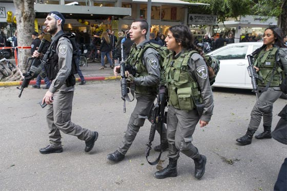 عمليات بحث واسعة على منفذ هجوم تل ابيب والخلفية الثأر من اسرائيل صورة رقم 2