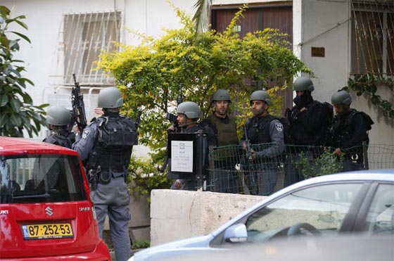 عمليات بحث واسعة على منفذ هجوم تل ابيب والخلفية الثأر من اسرائيل صورة رقم 11