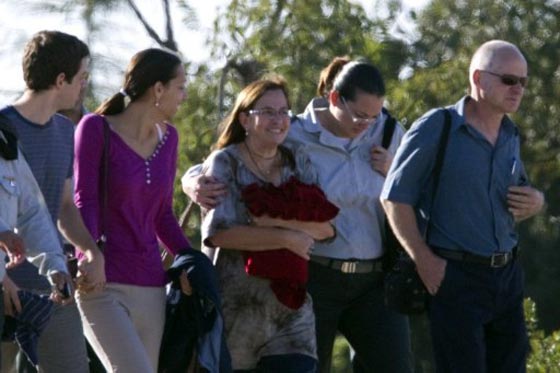 عائلة شاليط تنفي حقيقة فيديو يظهر حسن معاملة حماس له في الاسر صورة رقم 6