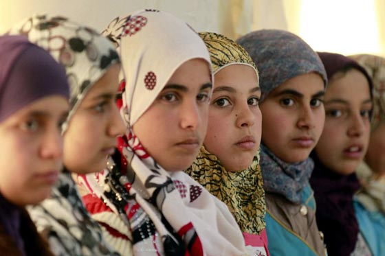 الاردن: مخاطر الشوارع تدفع عائلات سورية لاجئة لبيع بناتها لاثرياء!! صورة رقم 2 الاردن: مخاطر الشوارع تدفع عائلات سورية لاجئة لبيع بناتها لاثرياء!! صورة رقم 2