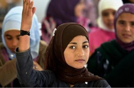 الاردن: مخاطر الشوارع تدفع عائلات سورية لاجئة لبيع بناتها لاثرياء!! صورة رقم 6 الاردن: مخاطر الشوارع تدفع عائلات سورية لاجئة لبيع بناتها لاثرياء!! صورة رقم 6