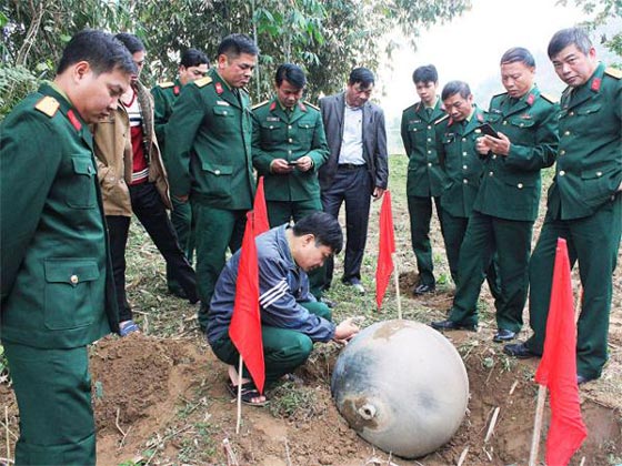  صور مذهلة.. ما حقيقة الاجسام الفضائية التي سقطت على فييتنام  صورة رقم 2