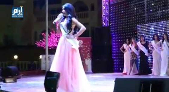 فيديو ملكة جمال لبنان ترد على سؤال ثقافي بقولها: لسنا في 