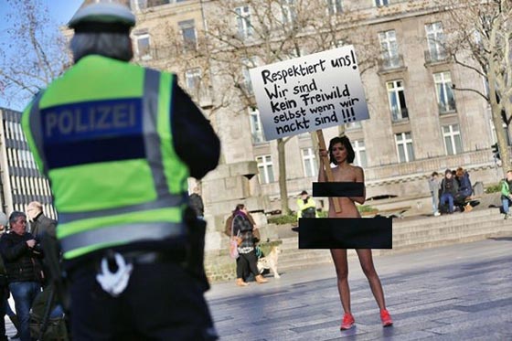احداث التحرش في المانيا تدفع فنانة سويسرية للخلع الملابس احتجاجا صورة رقم 5 احداث التحرش في المانيا تدفع فنانة سويسرية للخلع الملابس احتجاجا صورة رقم 5