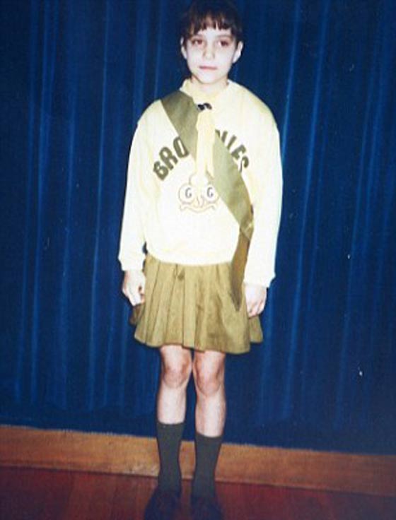 صور نادرة: كيف تحولت كيت ميدلتون من طفلة عادية جميلة الى اميرة صورة رقم 8 صور نادرة: كيف تحولت كيت ميدلتون من طفلة عادية جميلة الى اميرة صورة رقم 8