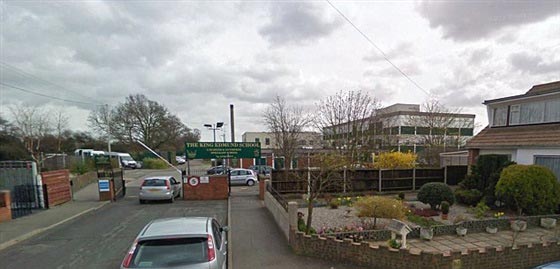 قصة شعر طالب مثيرة للجدل قد تتسبب بطرده من مدرسته!! صورة رقم 2